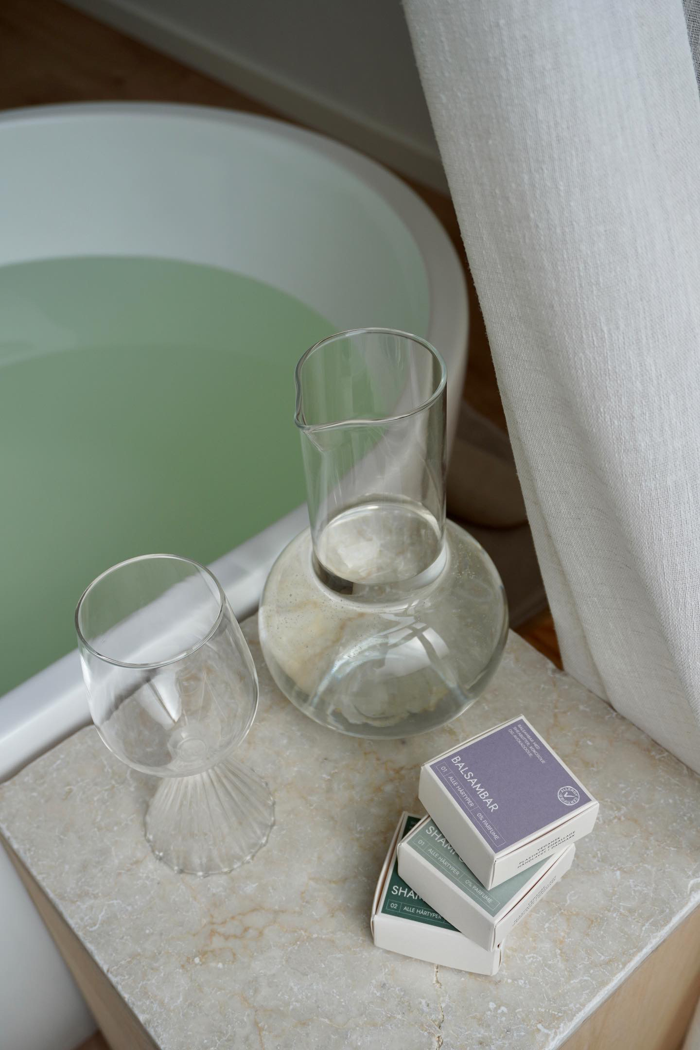 E4982B38-9CFF-4554-806F-23A3C7C93141