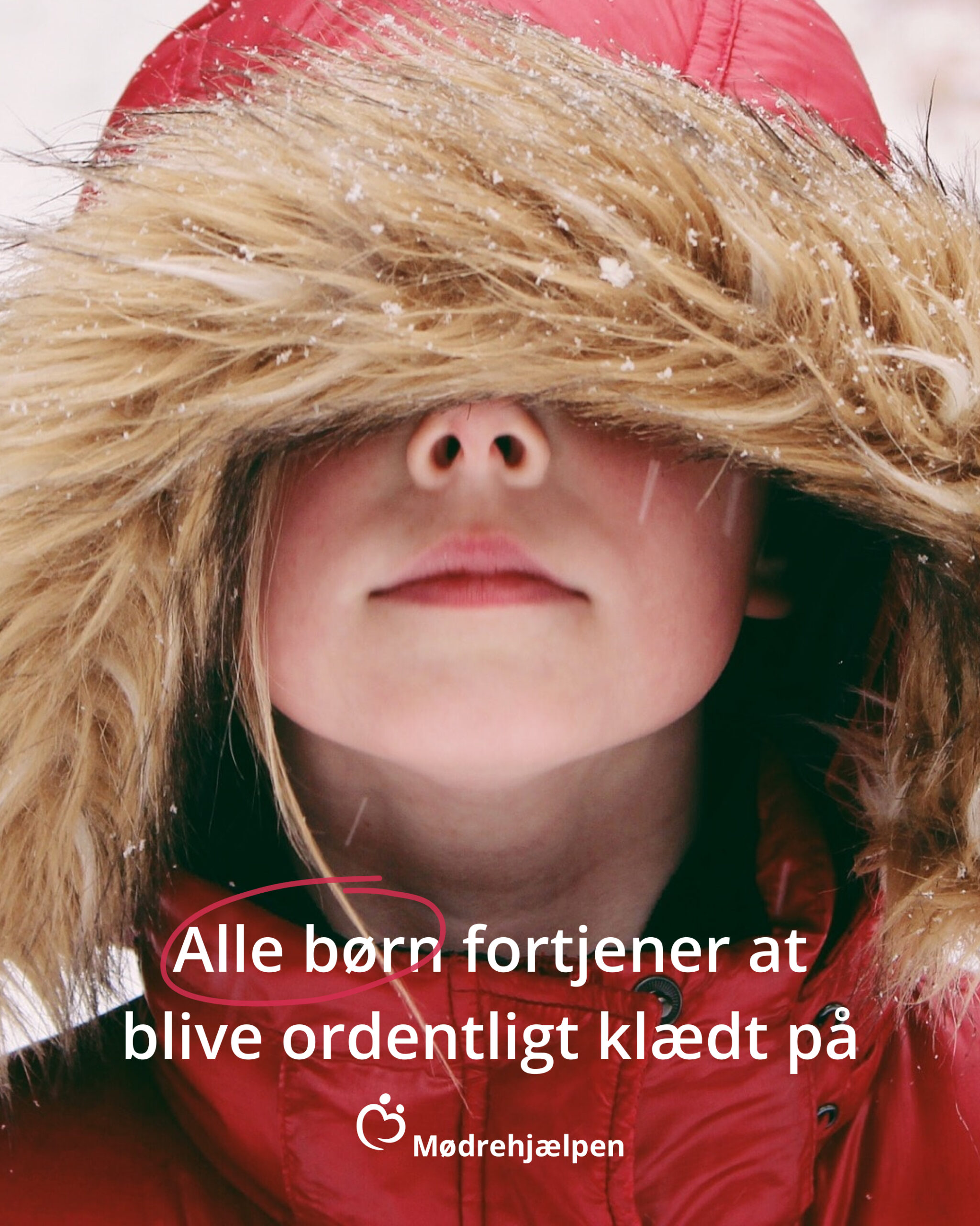 Modrehjaelpen-flyverdragt-2023-social-1080×1350-3-1